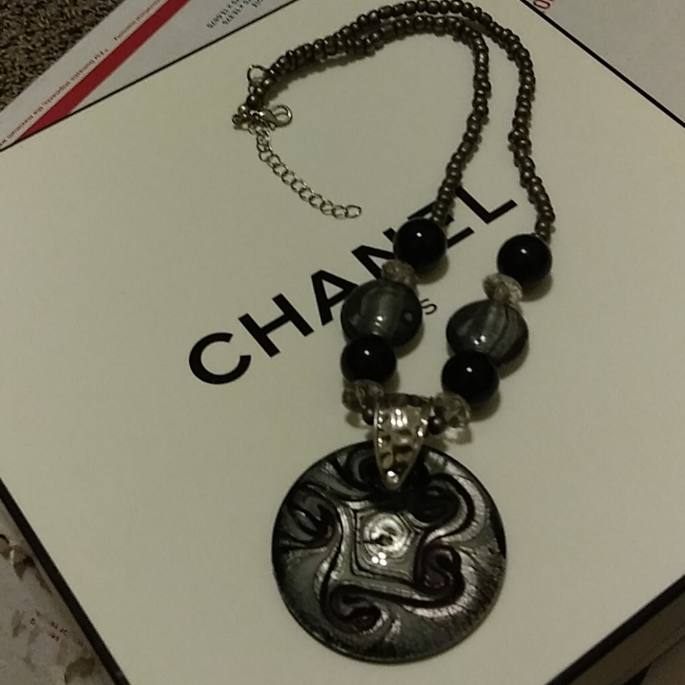 Beautiful costume necklace. Worn once.